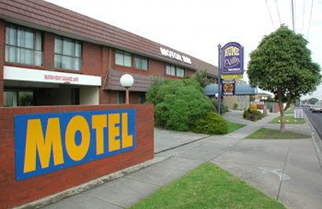 Hume Villa Motor Inn Under New Management-1